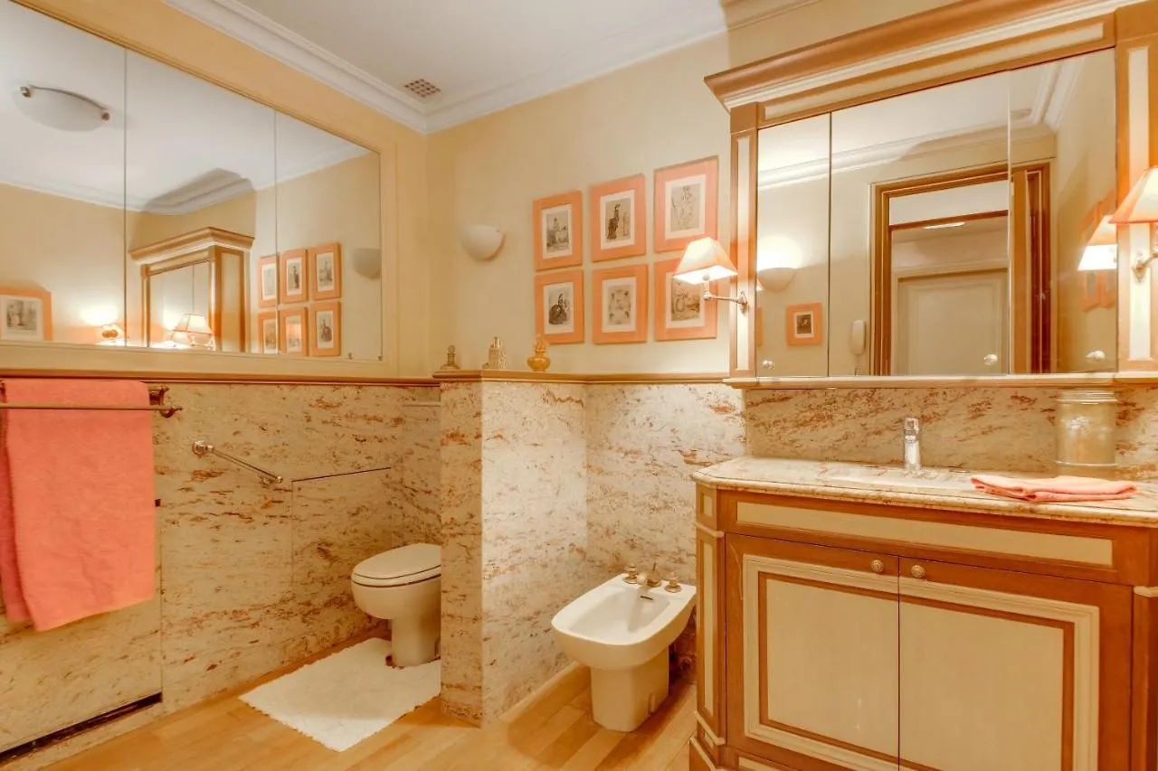 Exclusive 106 M2 With Terrace Avenue Raphael Apartment Paris
