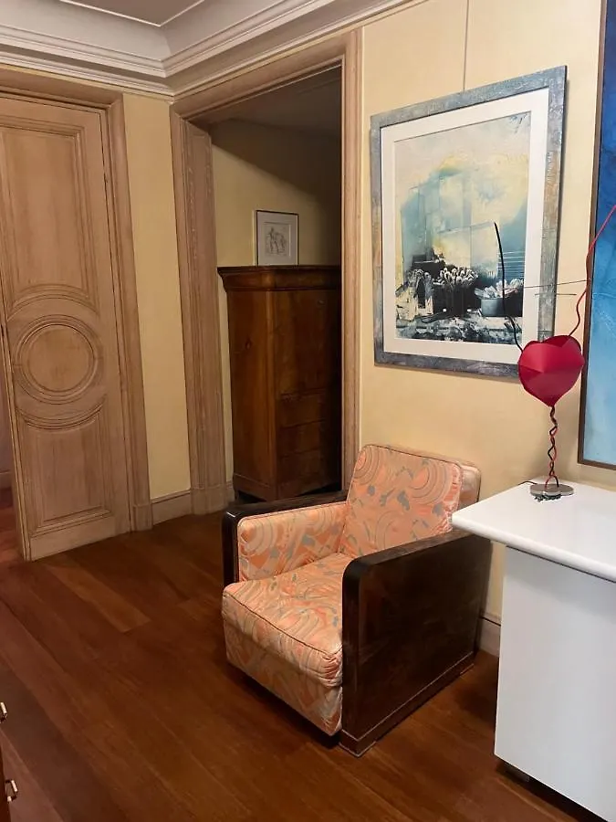 Exclusive 106 M2 With Terrace Avenue Raphael Apartment Paris 0*,  France