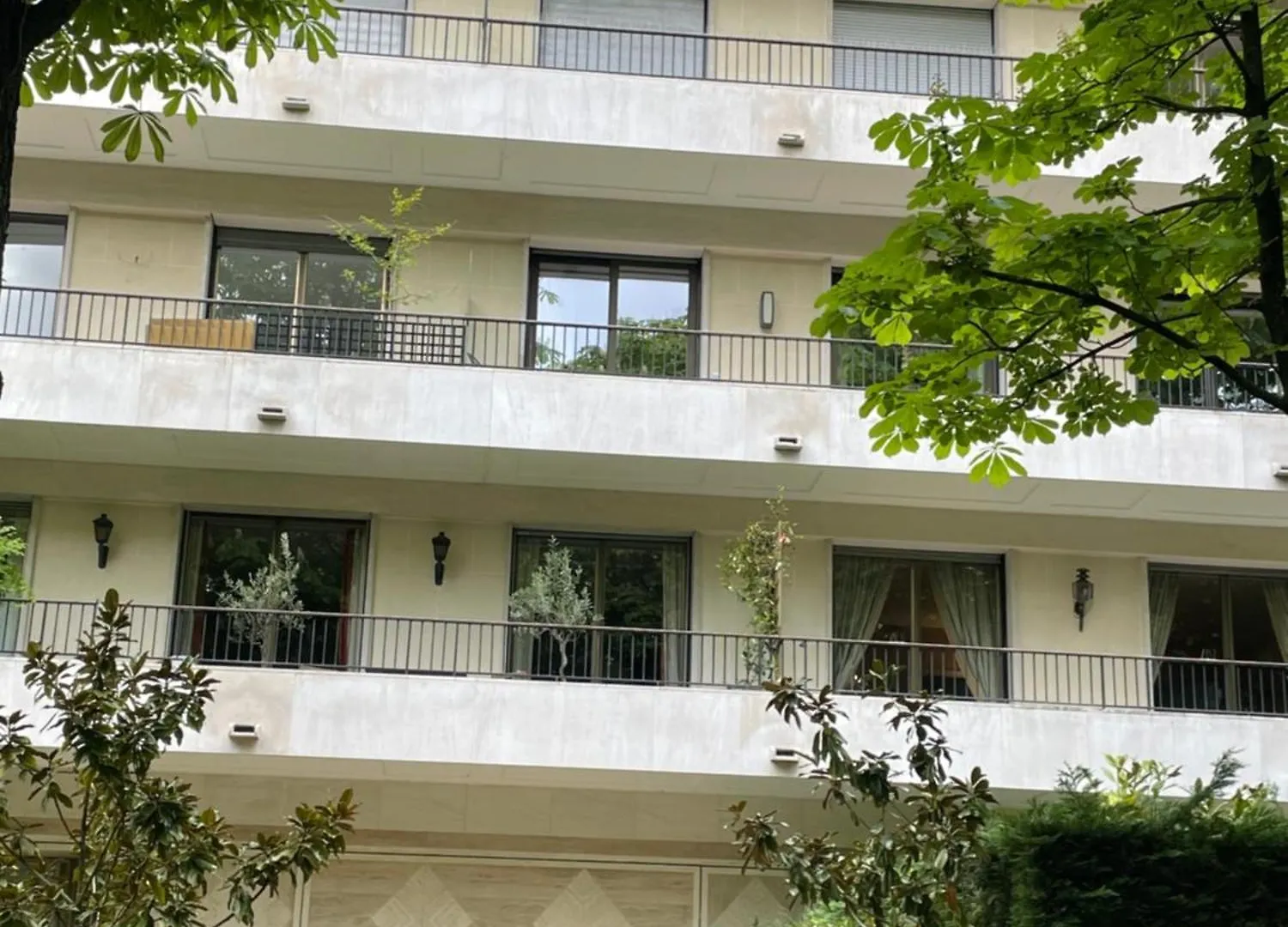 Exclusive 106 M2 With Terrace Avenue Raphael Apartment Paris France