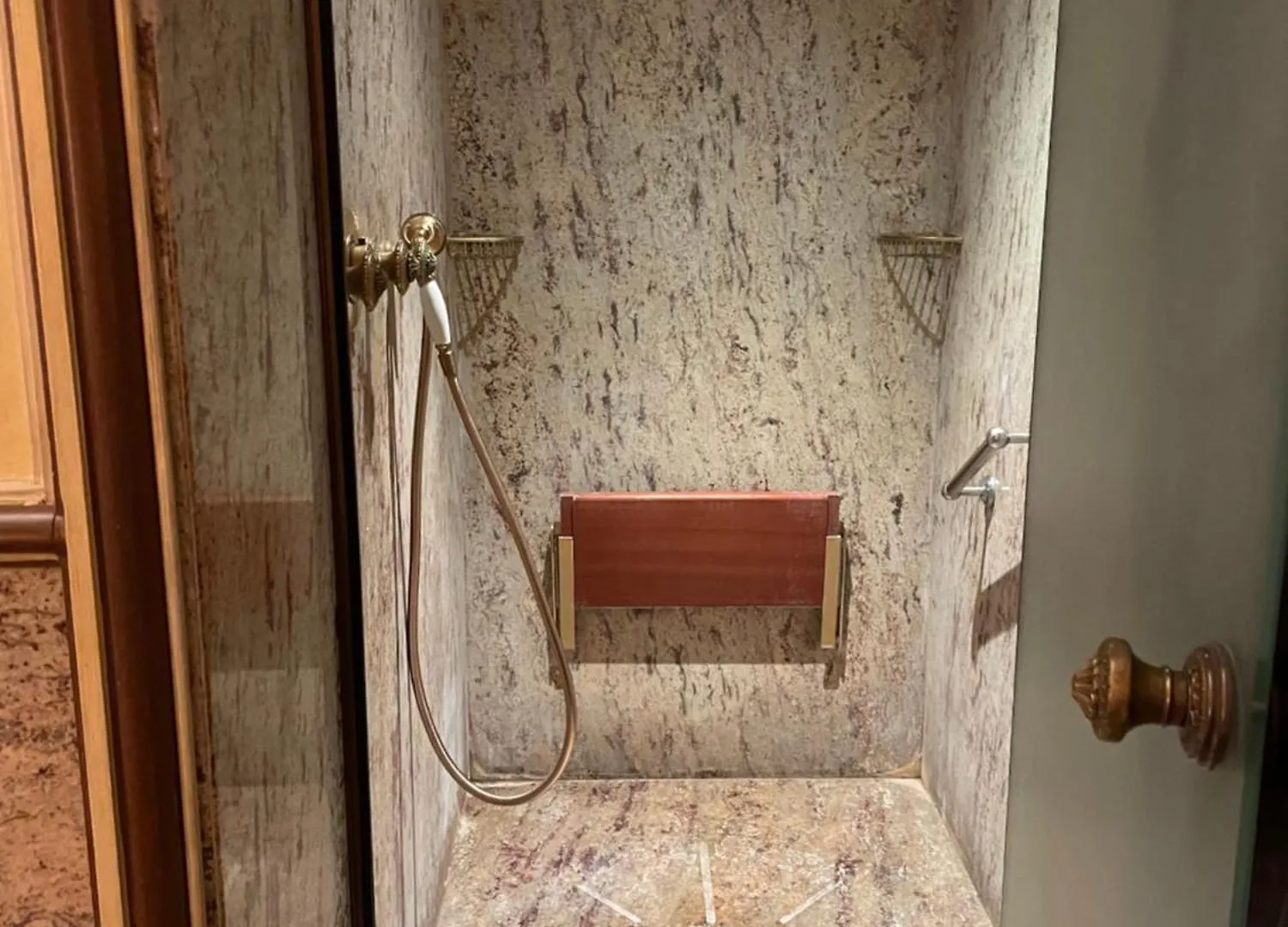 Exclusive 106 M2 With Terrace Avenue Raphael Apartment Paris