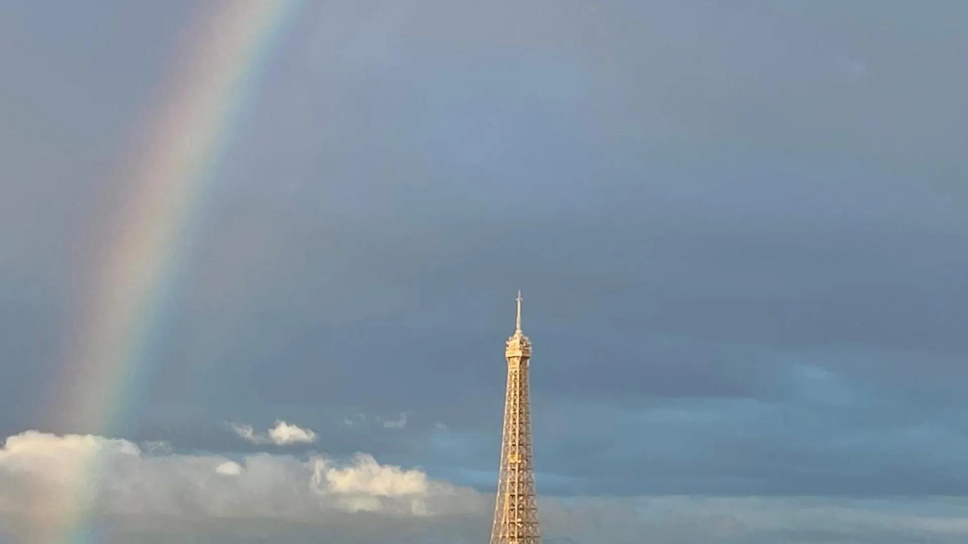 Exclusive 106 M2 With Terrace Avenue Raphael Apartment Paris